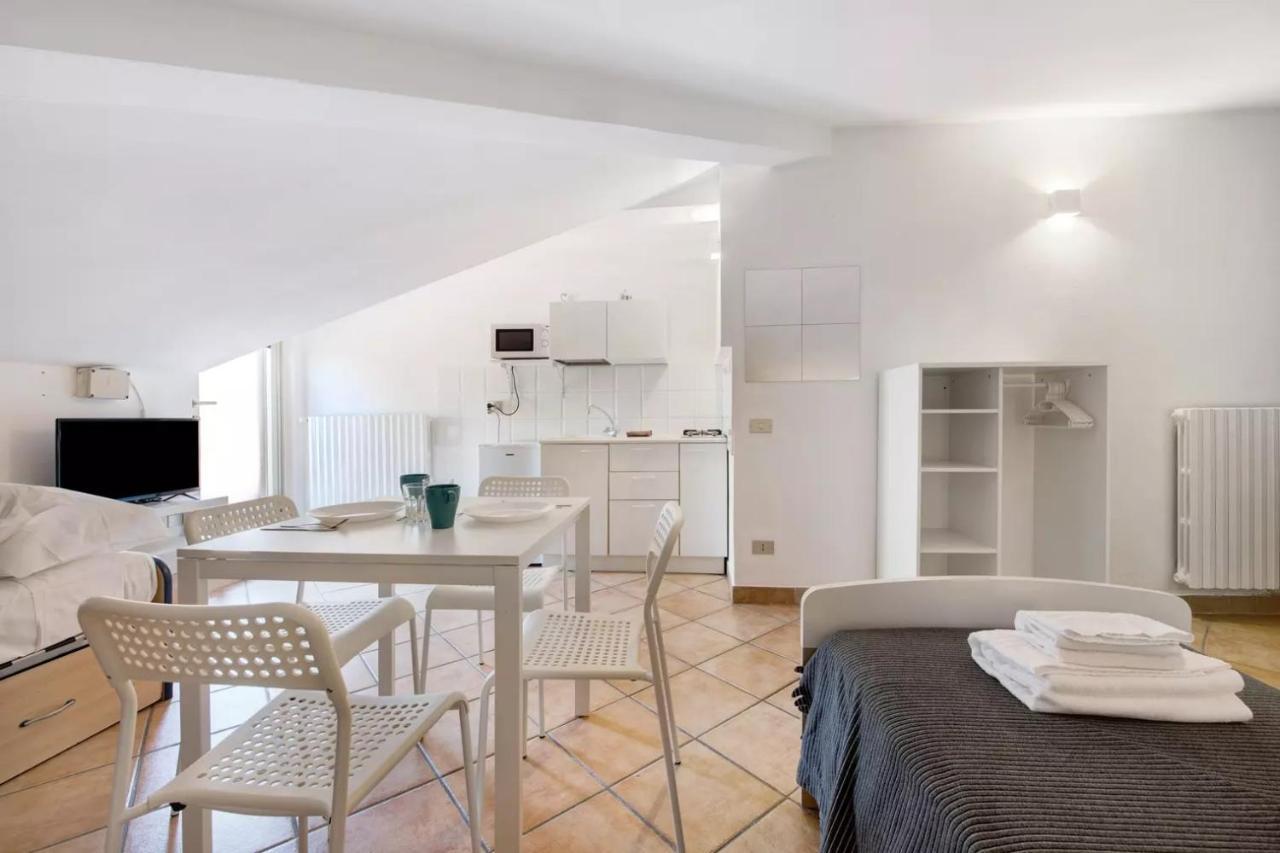 Civico 22 Apartment Peschiera del Garda Ngoại thất bức ảnh